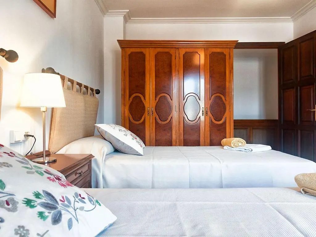 Vakantiehuis Casa De Can Riera Con Piscina Comunitaria Moscari Spanje